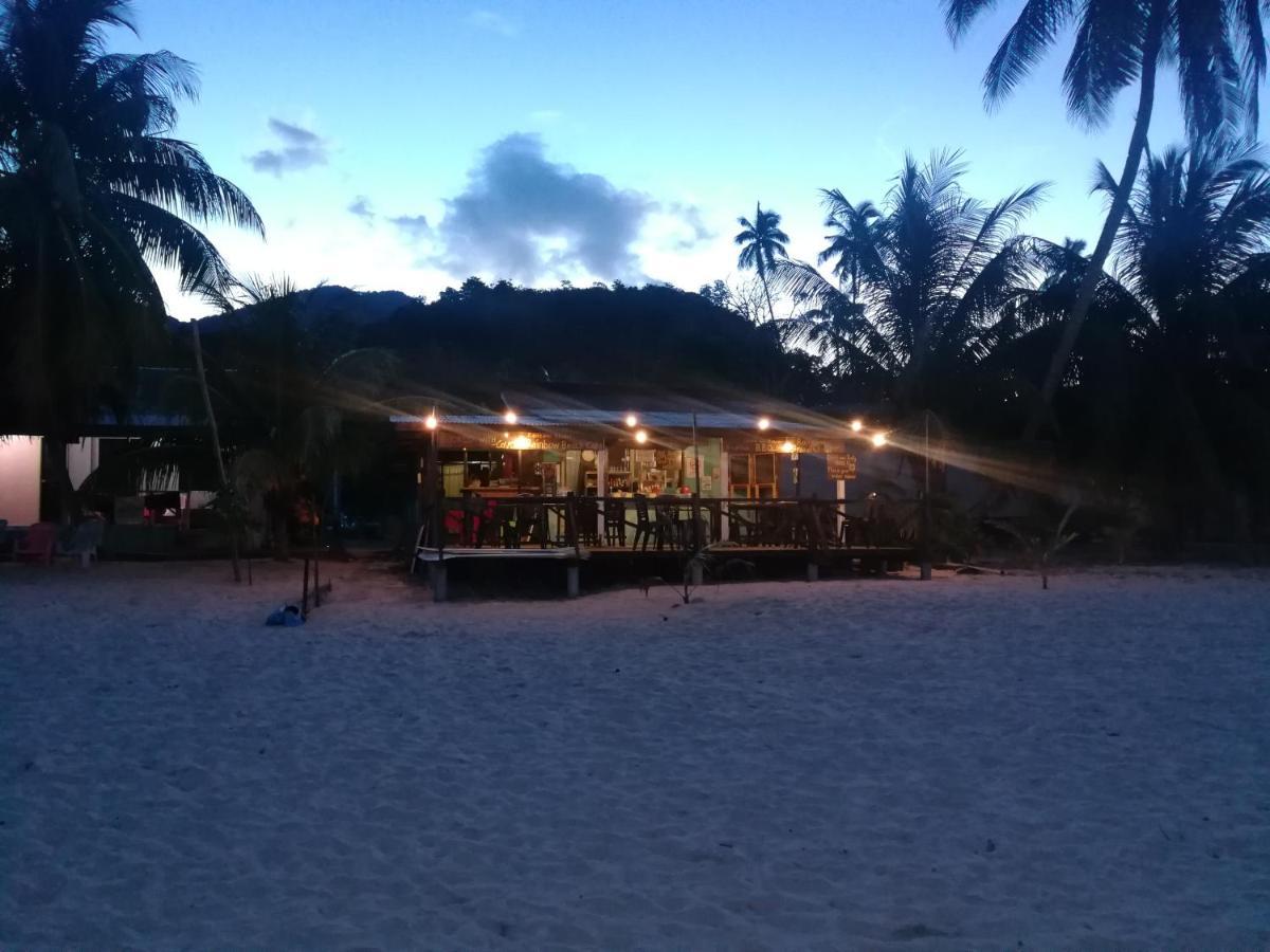 Rainbow Tioman Cottage Kampong Juara エクステリア 写真