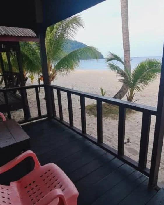 Rainbow Tioman Cottage Kampong Juara エクステリア 写真